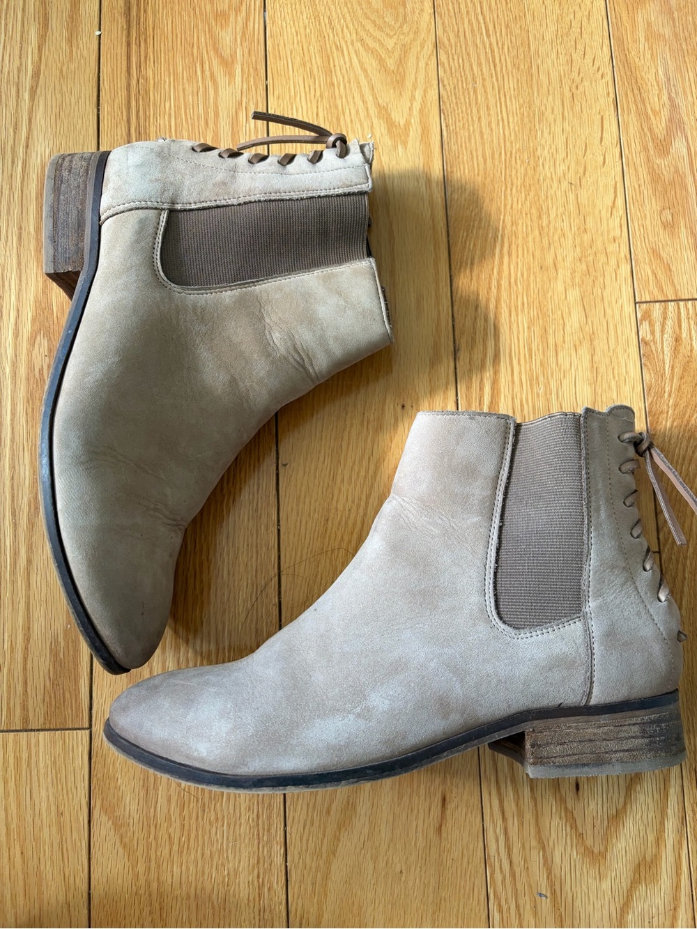 Women Aldo ankle boots size 9 worn 4 times excellent condition